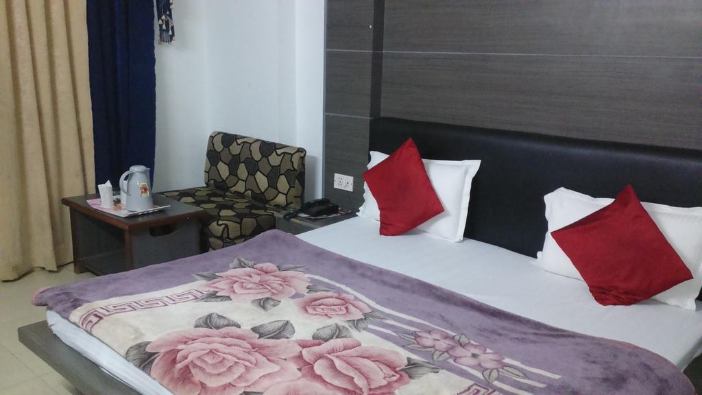 Hotel Katra Residency Eksteriør bilde