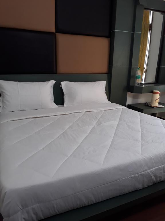 Hotel Katra Residency Eksteriør bilde