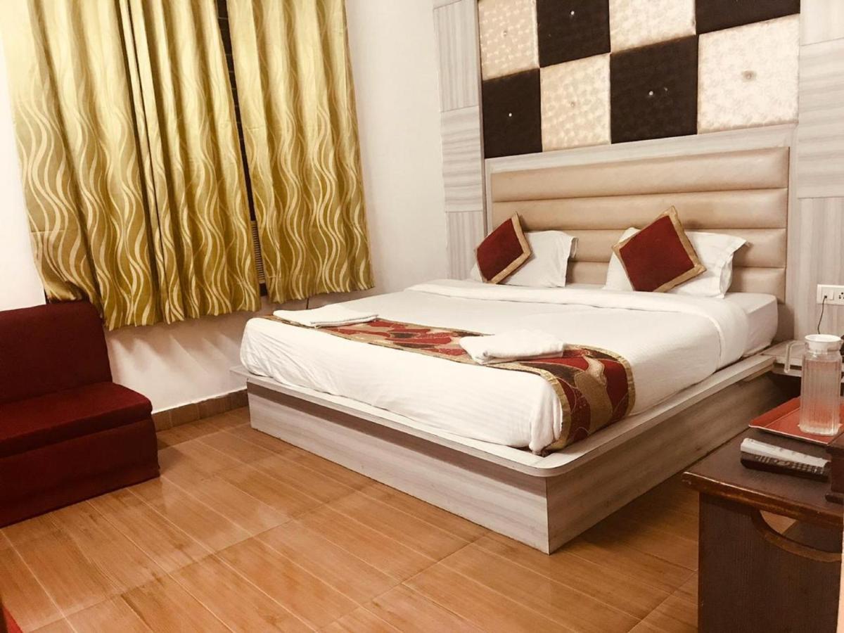 Hotel Katra Residency Eksteriør bilde
